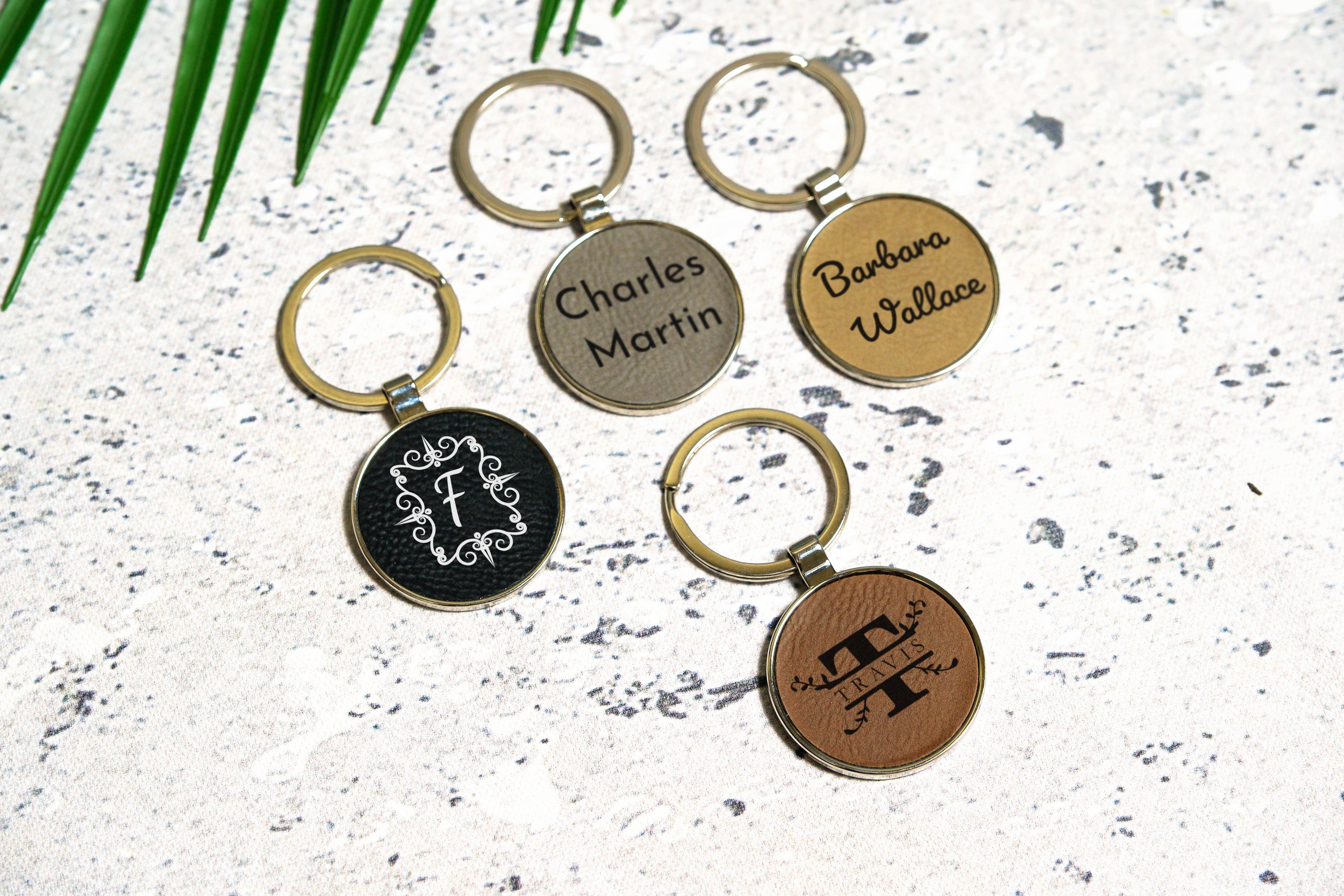 ROUND KEYCHAIN
